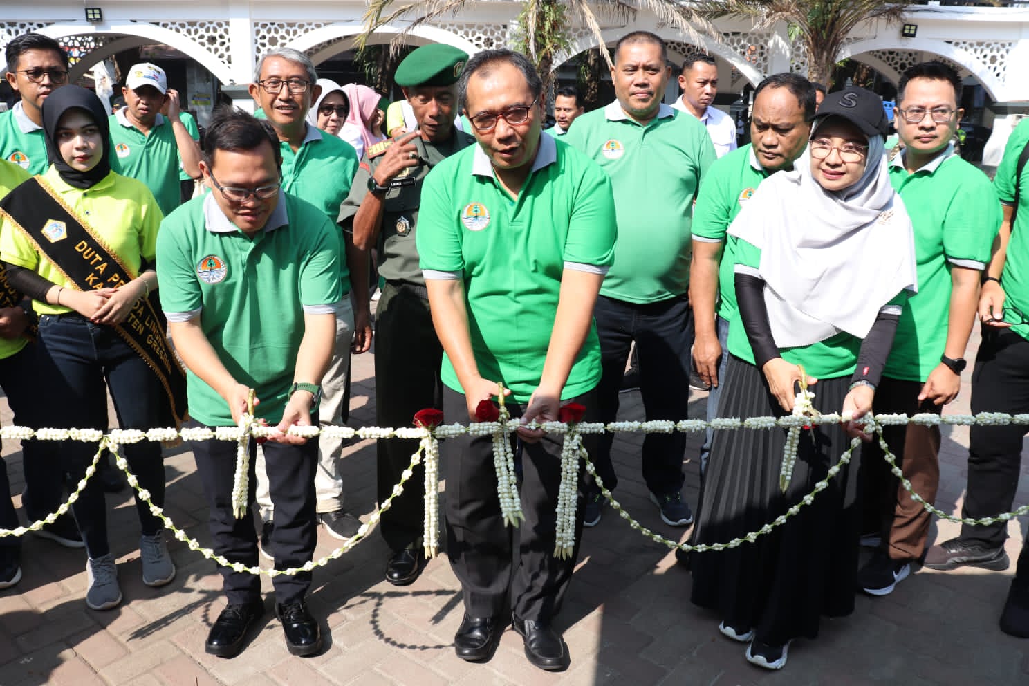Puncak Peringatan Hari Lingkungan Hidup Sedunia, Sekda Gresik Achmad Washil Ajak Kendalikan Polusi Sampah Plastik